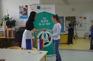 OŠ Slivnica - Lina Kikel - nagrajenka natečaja Beremo, da bi videli