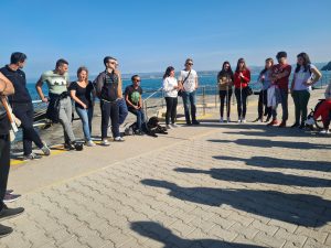 UDELEŽENCI PROJEKTA NA PLAŽI V IZOLI